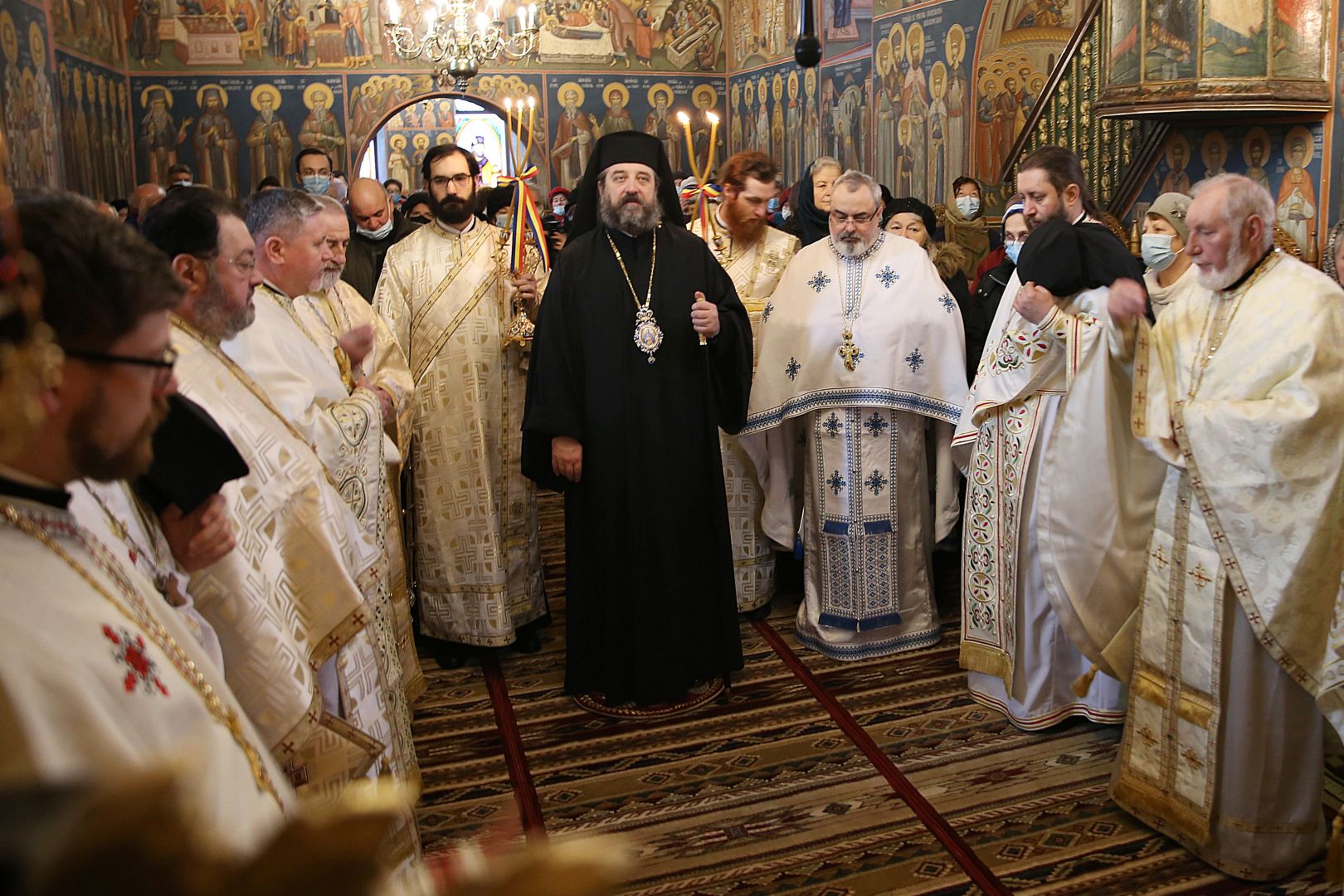 Catapeteasma Bisericii „Tăierea Capului Sfântului Ioan Botezătorul” din Iași, veche de aproape 400 de ani, a fost resfințită