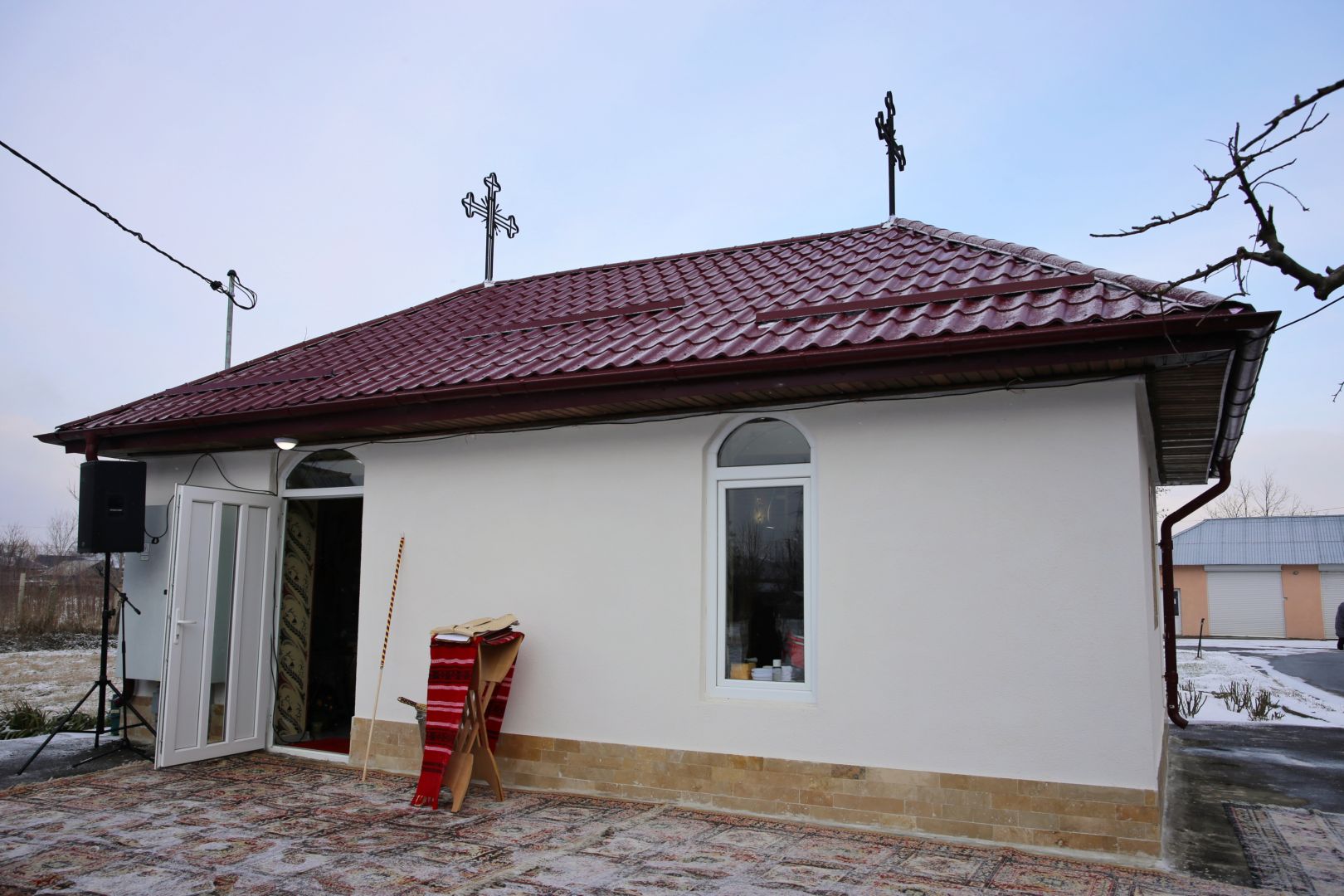 foto: Flavius Popa Paraclisul Centrului de asistență medico-socială din Bivolari, renovat de Batalionul 151 Infanterie, a fost târnosit duminică