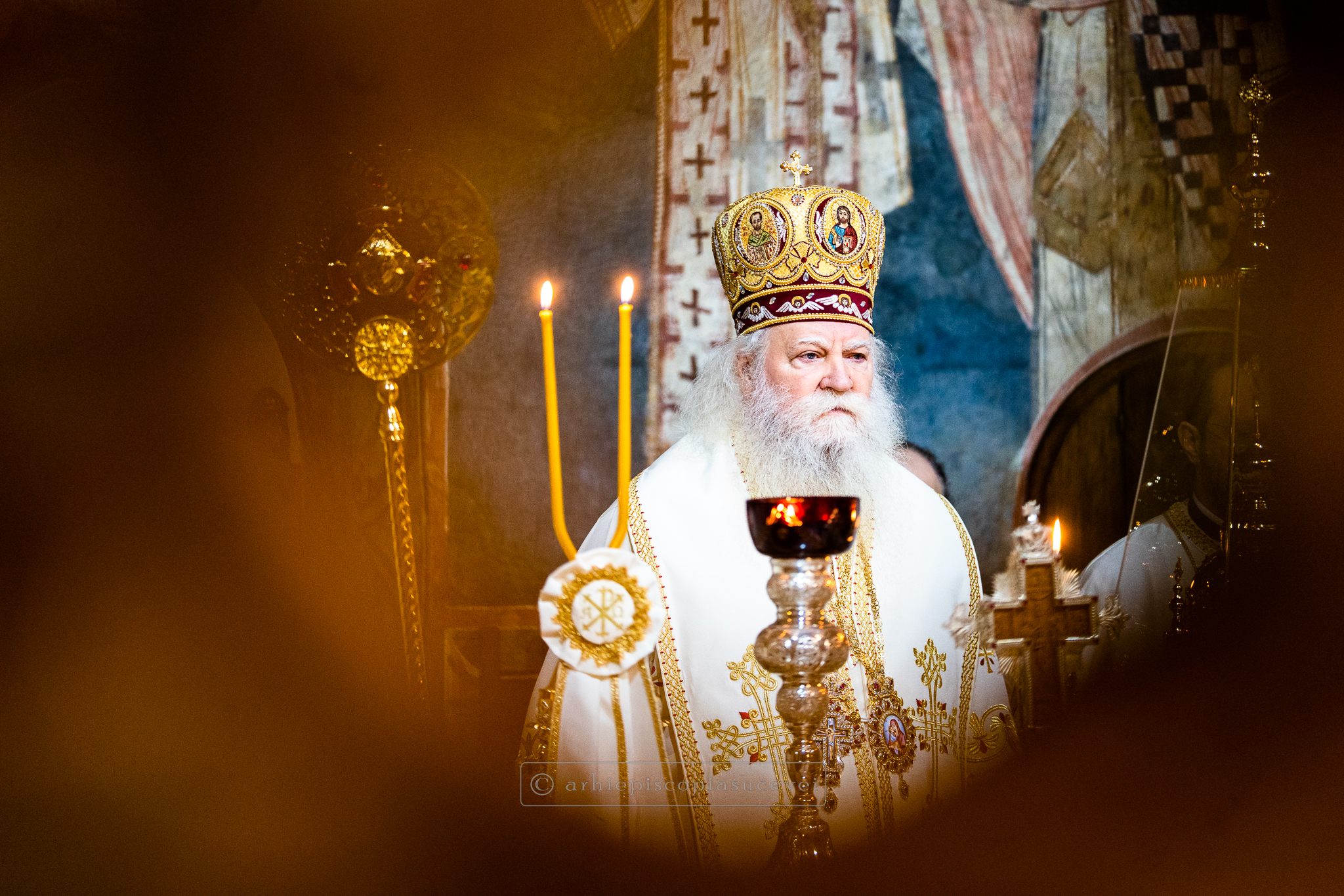 Sfânta Liturghie în noaptea dintre ani la Catedrala Arhiepiscopală din Suceava