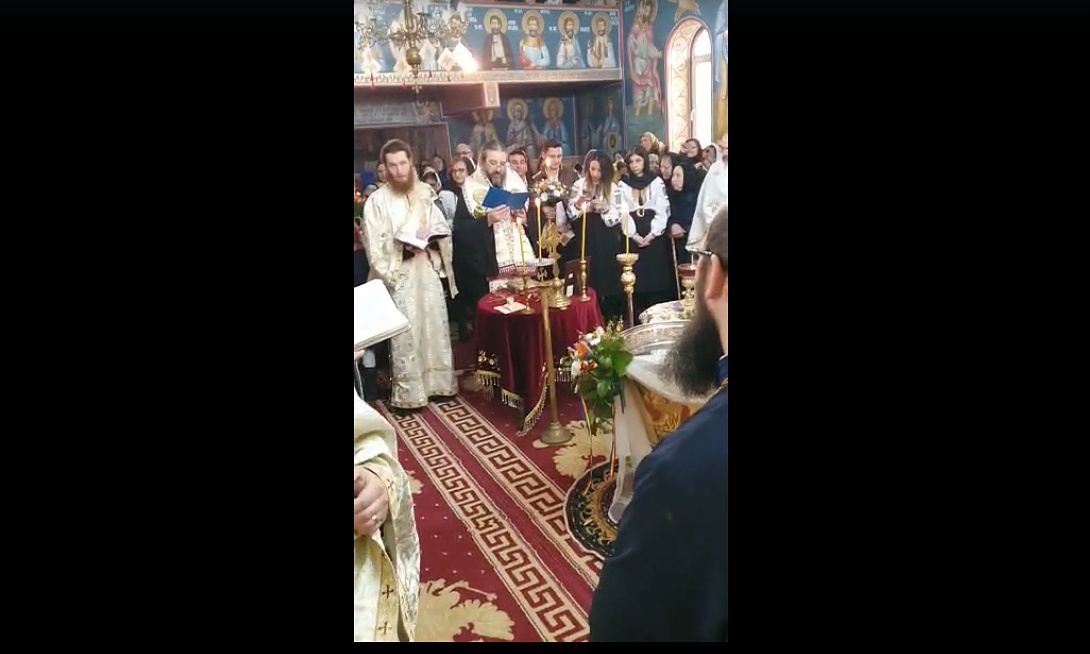 Sfințire de clopotniță și Taina Sfântului Botez la Parohia Osoi – Sinești