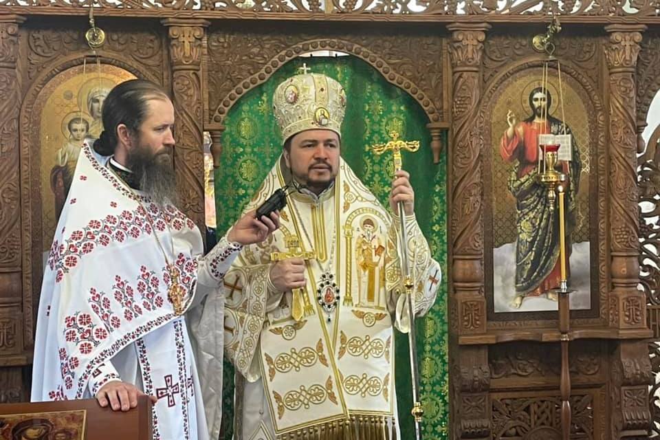 Liturghie arhierească în Parohia „Sfinții Trei Ierarhi” Costeşti, Protopopiatul Chișinău