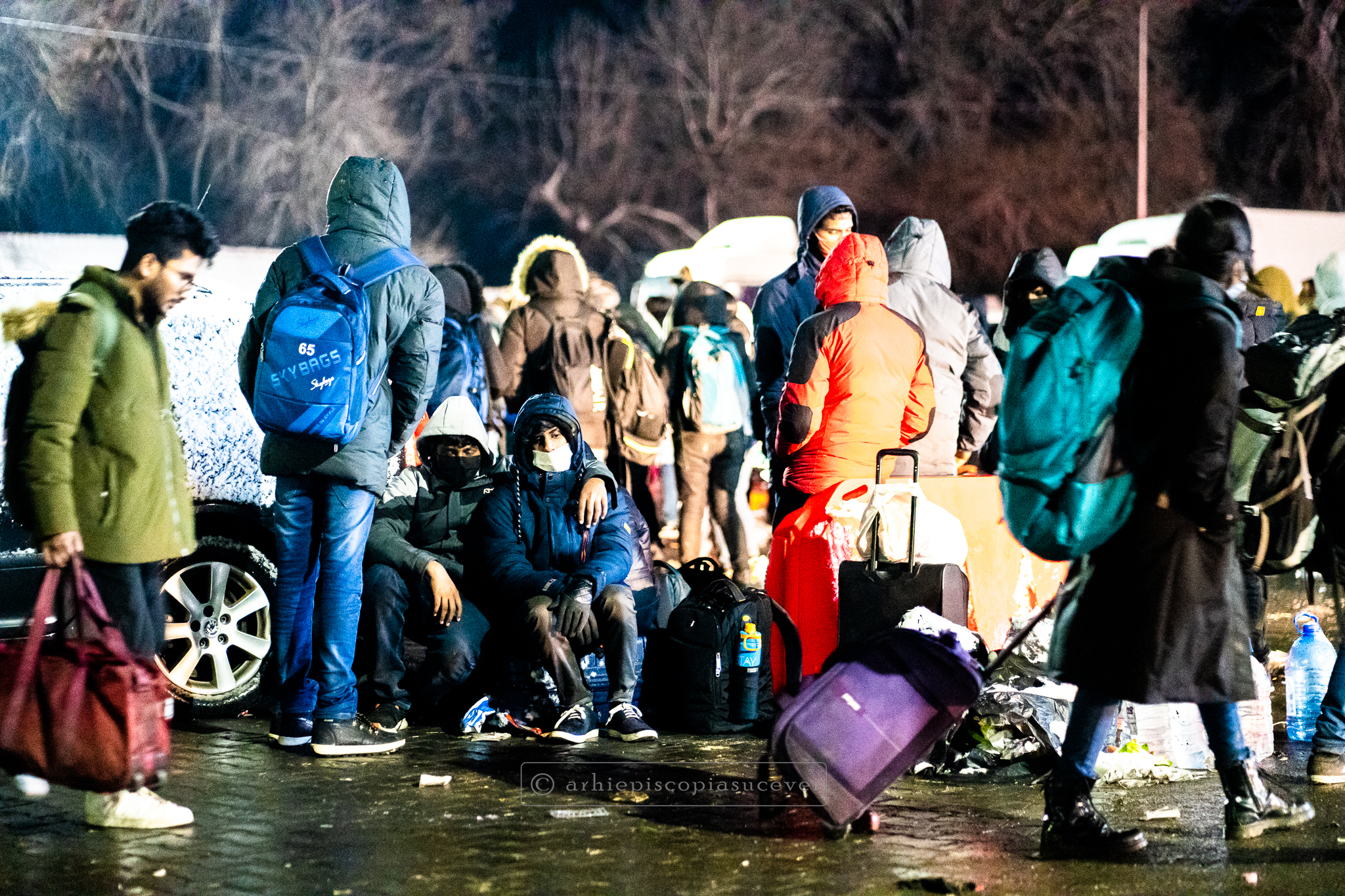 15 tone de ajutoare oferite de Arhiepiscopia Sucevei și Rădăuților pentru cetățenii ucraineni afectați de tensiunile militare