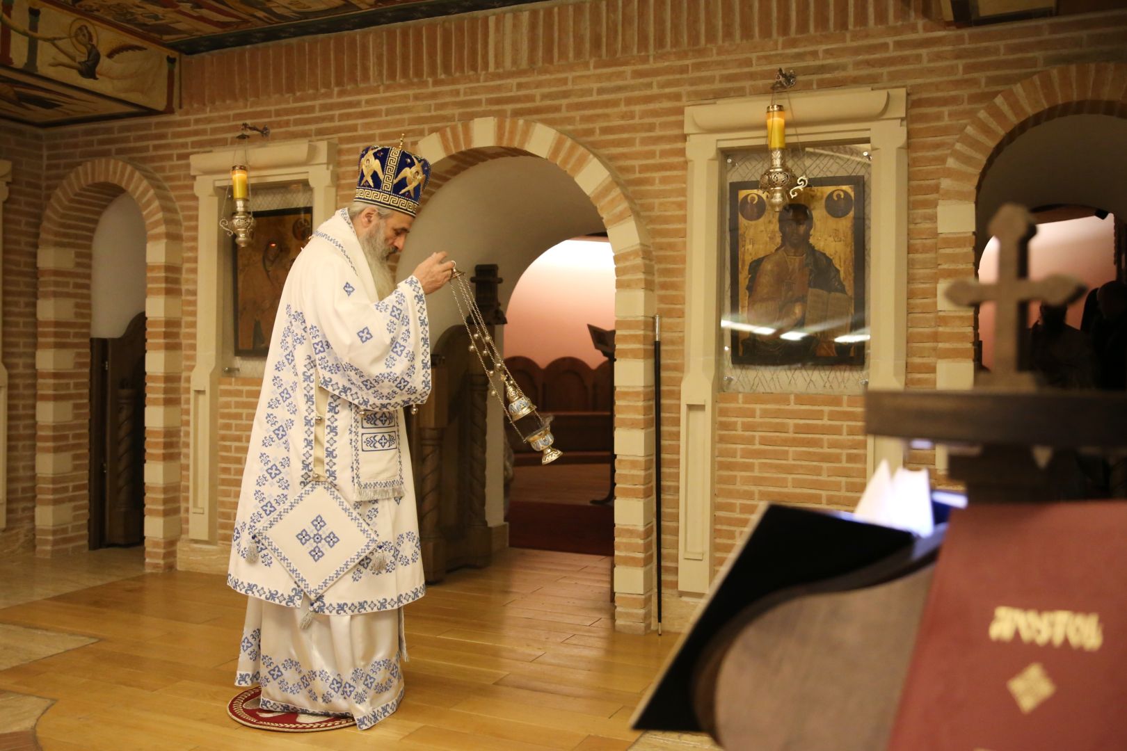 Duminica Fiului Risipitor | Părintele Mitropolit a slujit în Paraclisul „Ecclesia” din cadrul Muzeului Mitropolitan