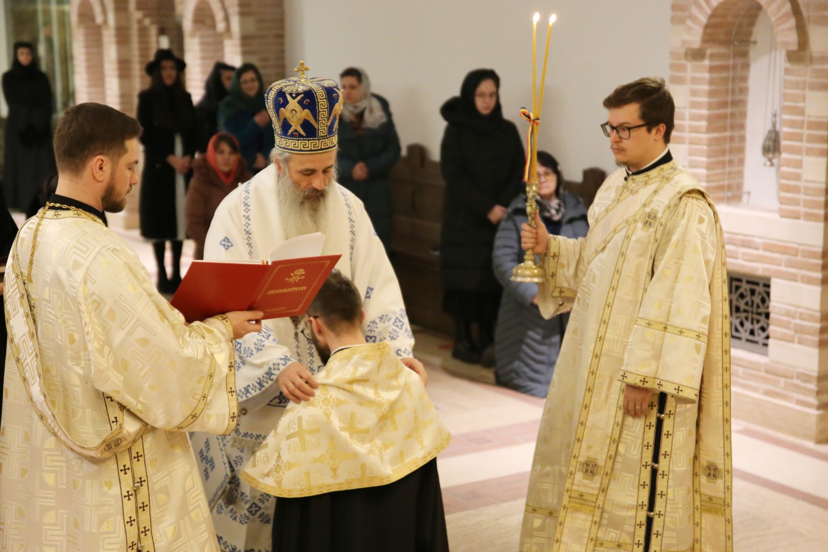 Duminica Fiului Risipitor | Părintele Mitropolit a slujit în Paraclisul „Ecclesia” din cadrul Muzeului Mitropolitan