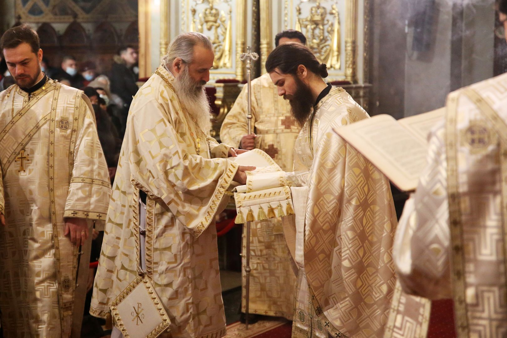 Prima duminică a Triodului, la Catedrala Mitropolitană din Iași: IPS Teofan a slujit în Duminica Vameșului și a Fariseului