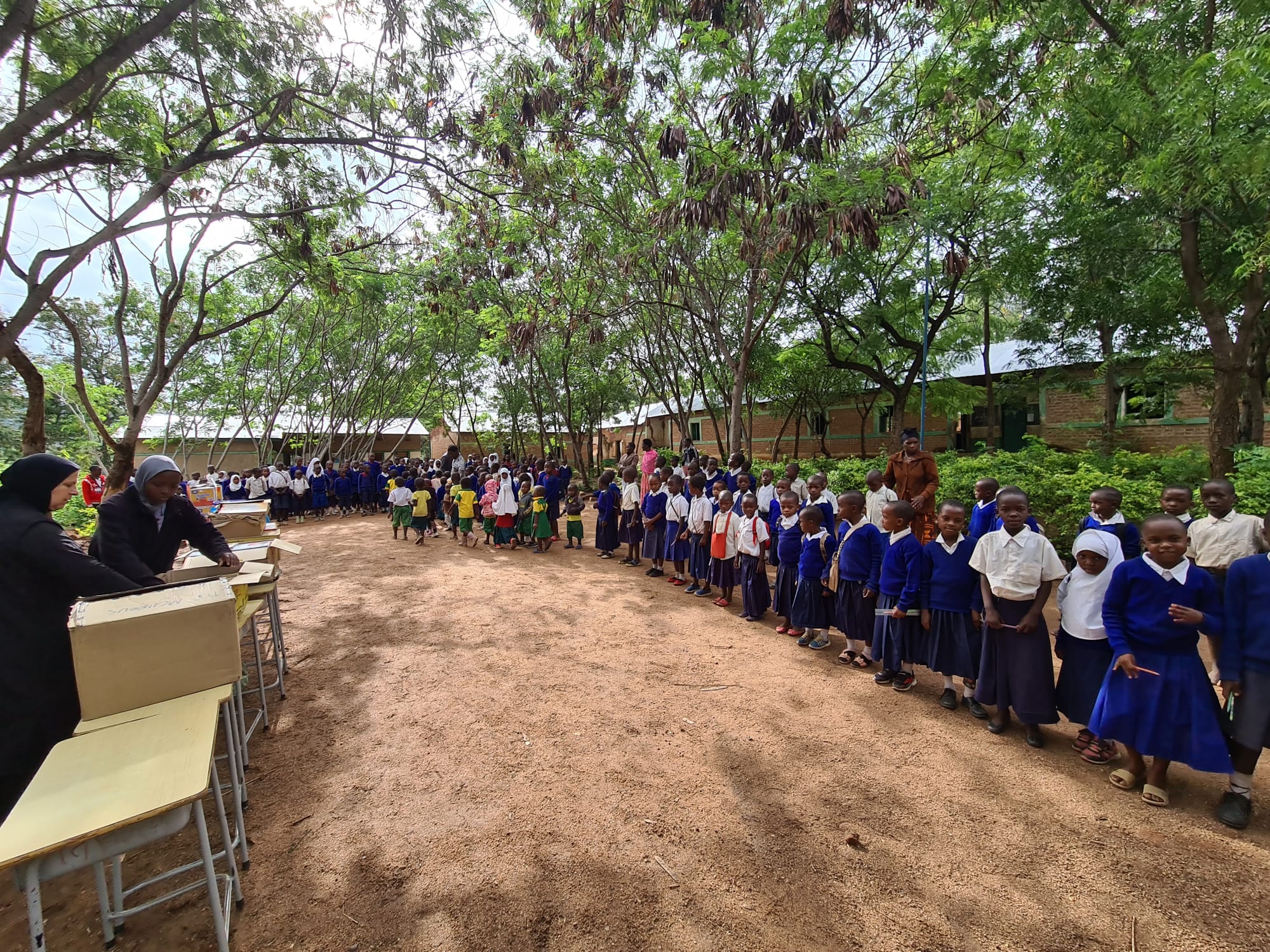 Nyamahana - curajul de a merge la şcoală