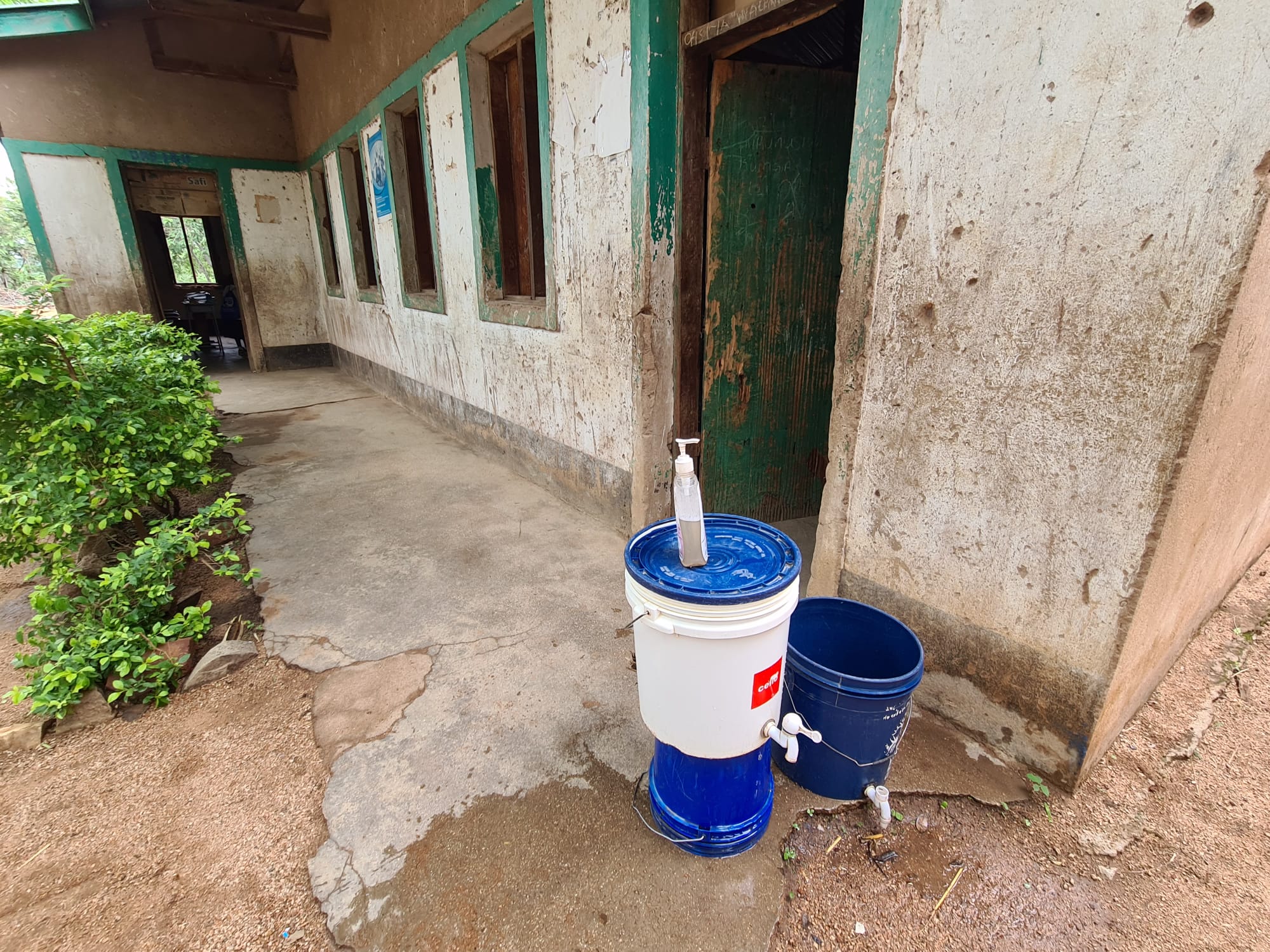 Nyamahana - curajul de a merge la şcoală