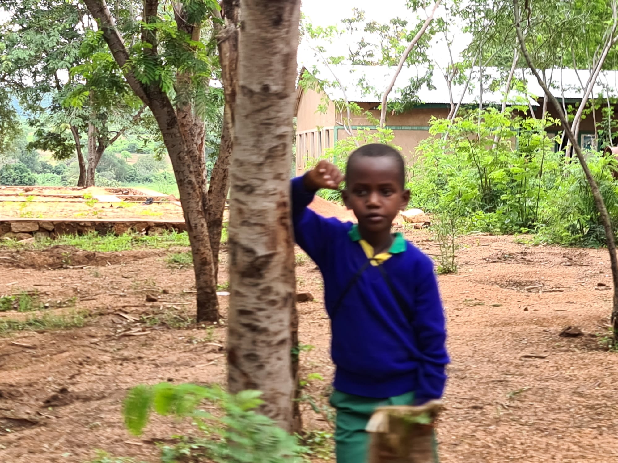 Nyamahana - curajul de a merge la şcoală