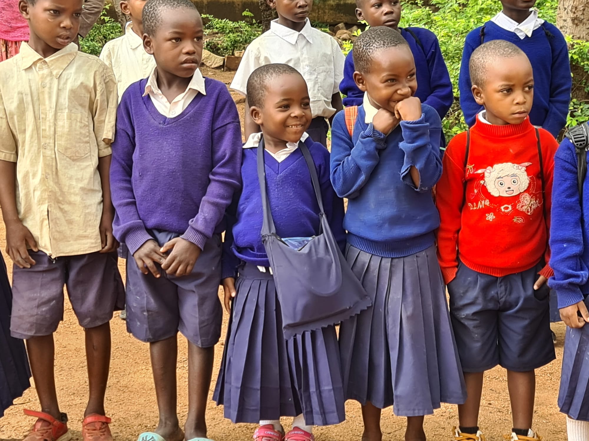 Nyamahana - curajul de a merge la şcoală