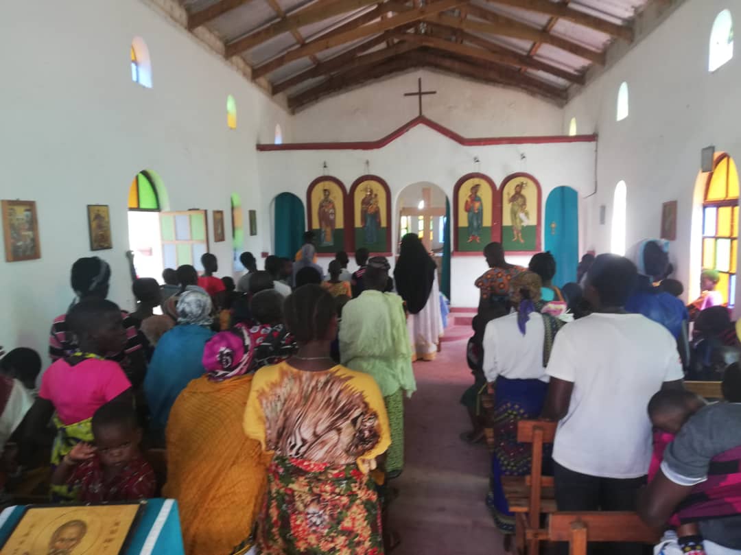 Pomenirea morților și întâlnire în parohia Sfântului Nicolae din Sasamambo