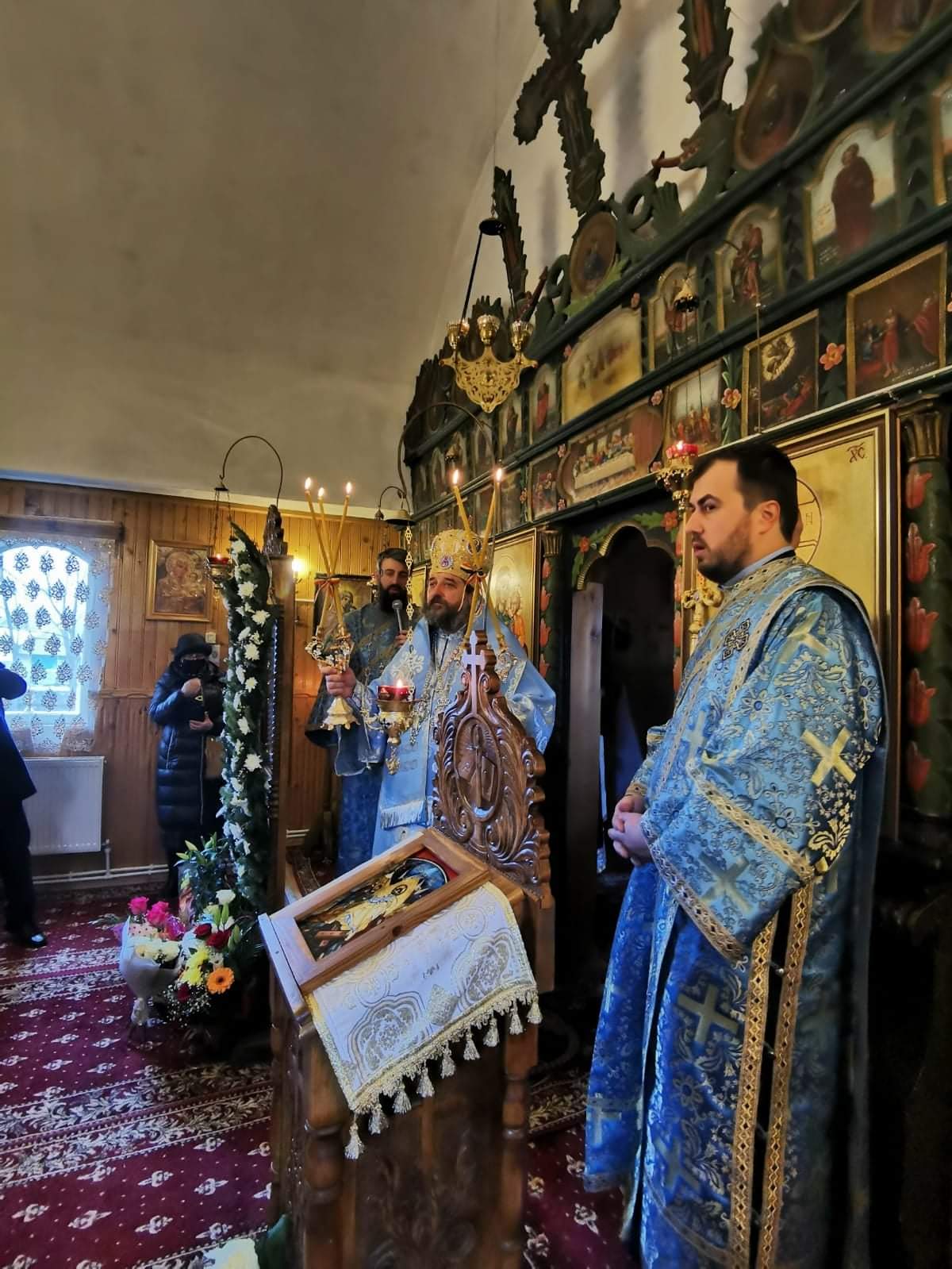 Slujbe arhierești în județul Botoșani: PS Nichifor Botoșăneanul a hirotonit un preot și a slujit la Mănăstirea Gorovei