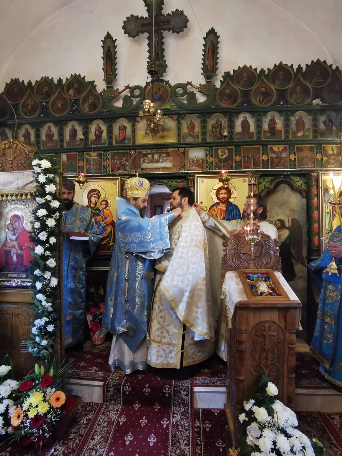 Slujbe arhierești în județul Botoșani: PS Nichifor Botoșăneanul a hirotonit un preot și a slujit la Mănăstirea Gorovei