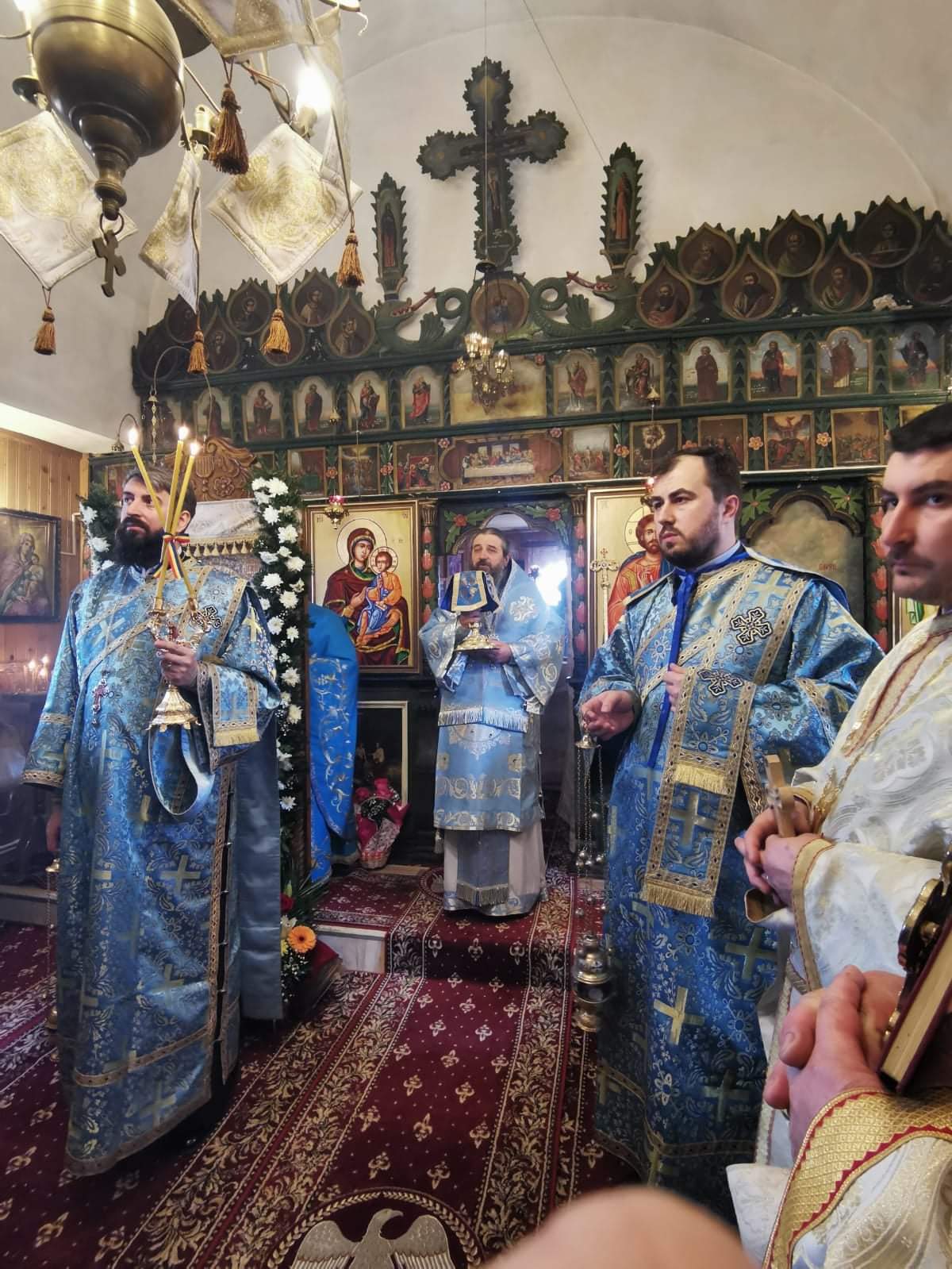 Slujbe arhierești în județul Botoșani: PS Nichifor Botoșăneanul a hirotonit un preot și a slujit la Mănăstirea Gorovei