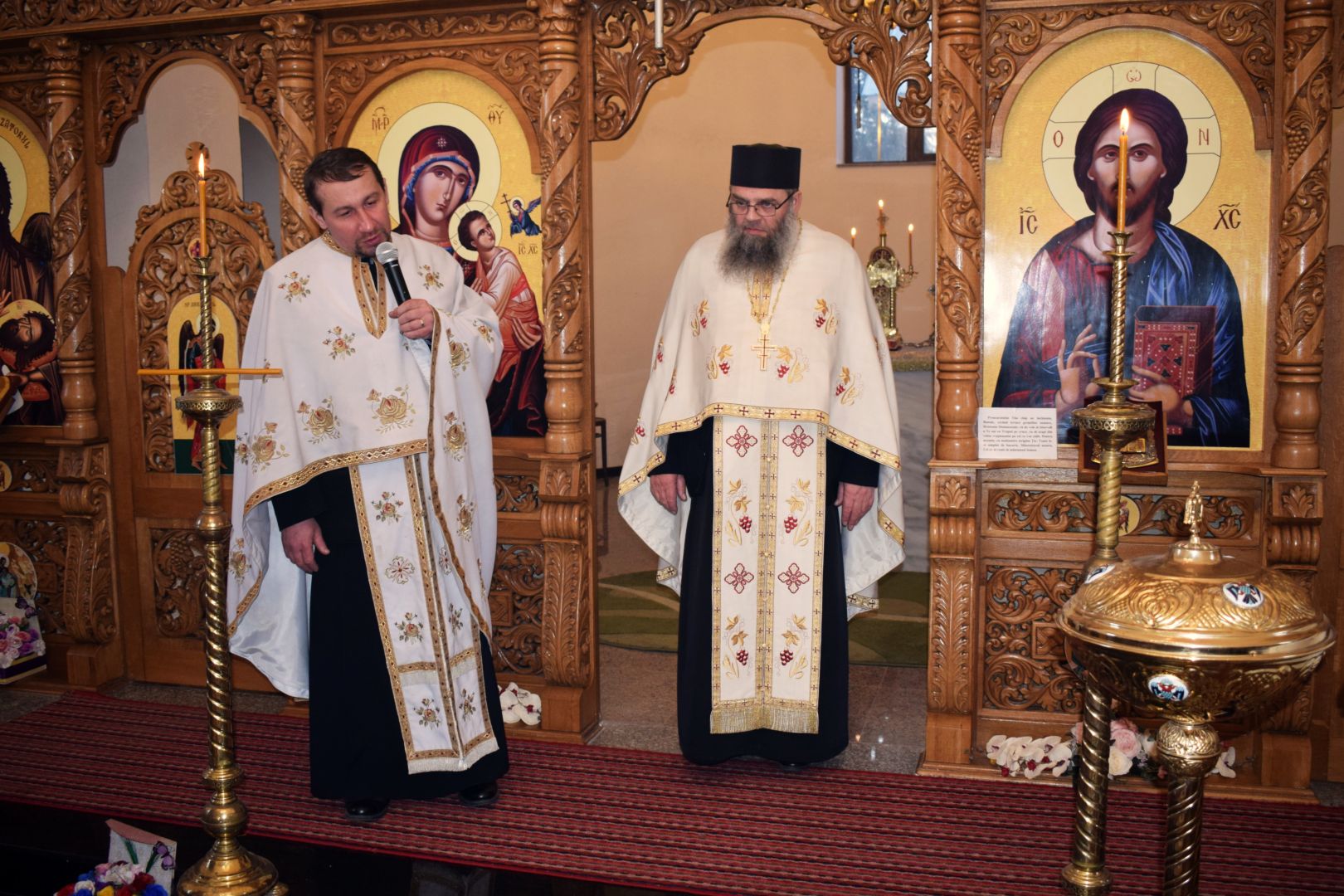 Slujbă misionară la Parohia „Sfinții Arhangheli” Corni - Protopopiatul Botoșani