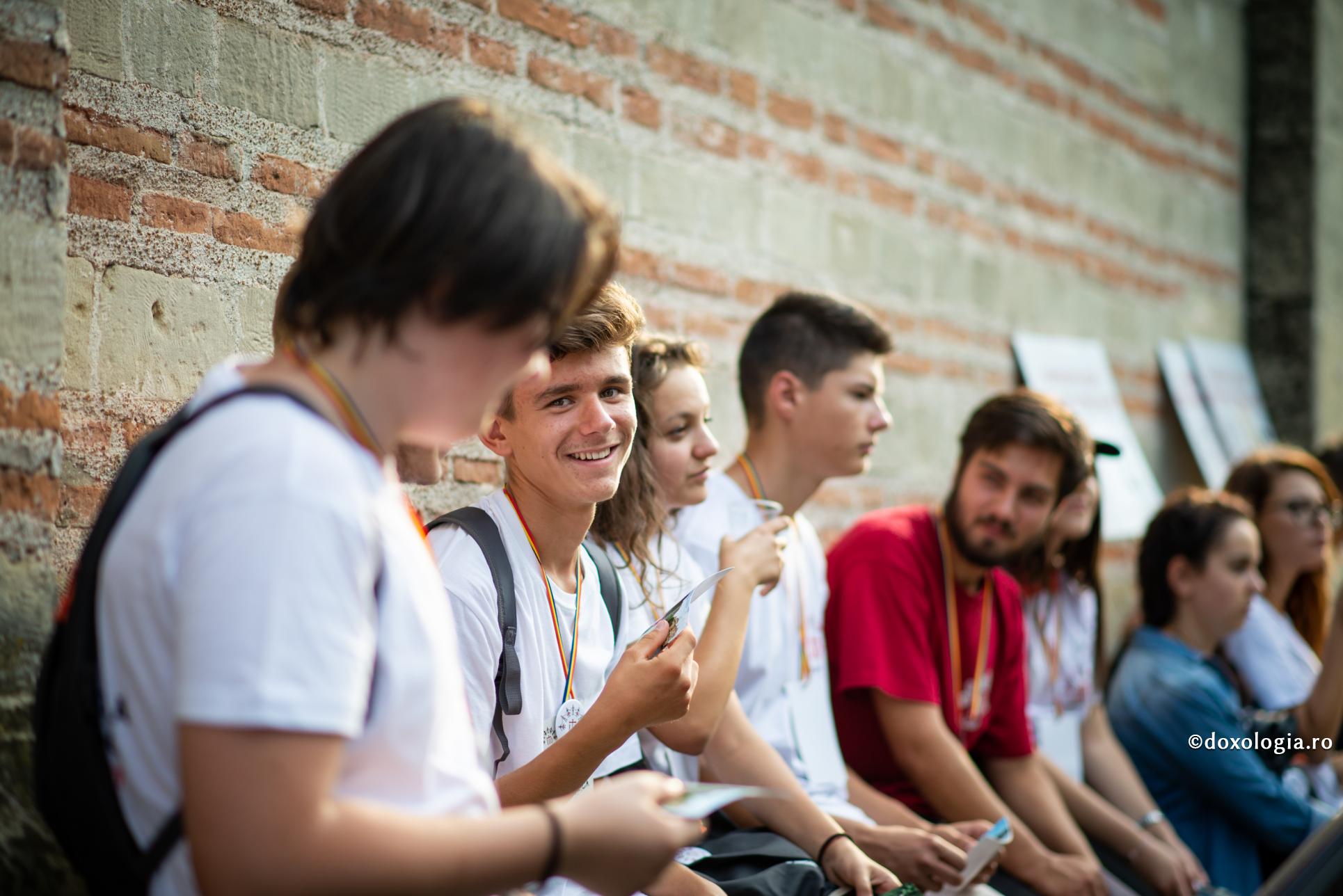 Să iubim pe Domnul cum îi cinstim pe prietenii noștri