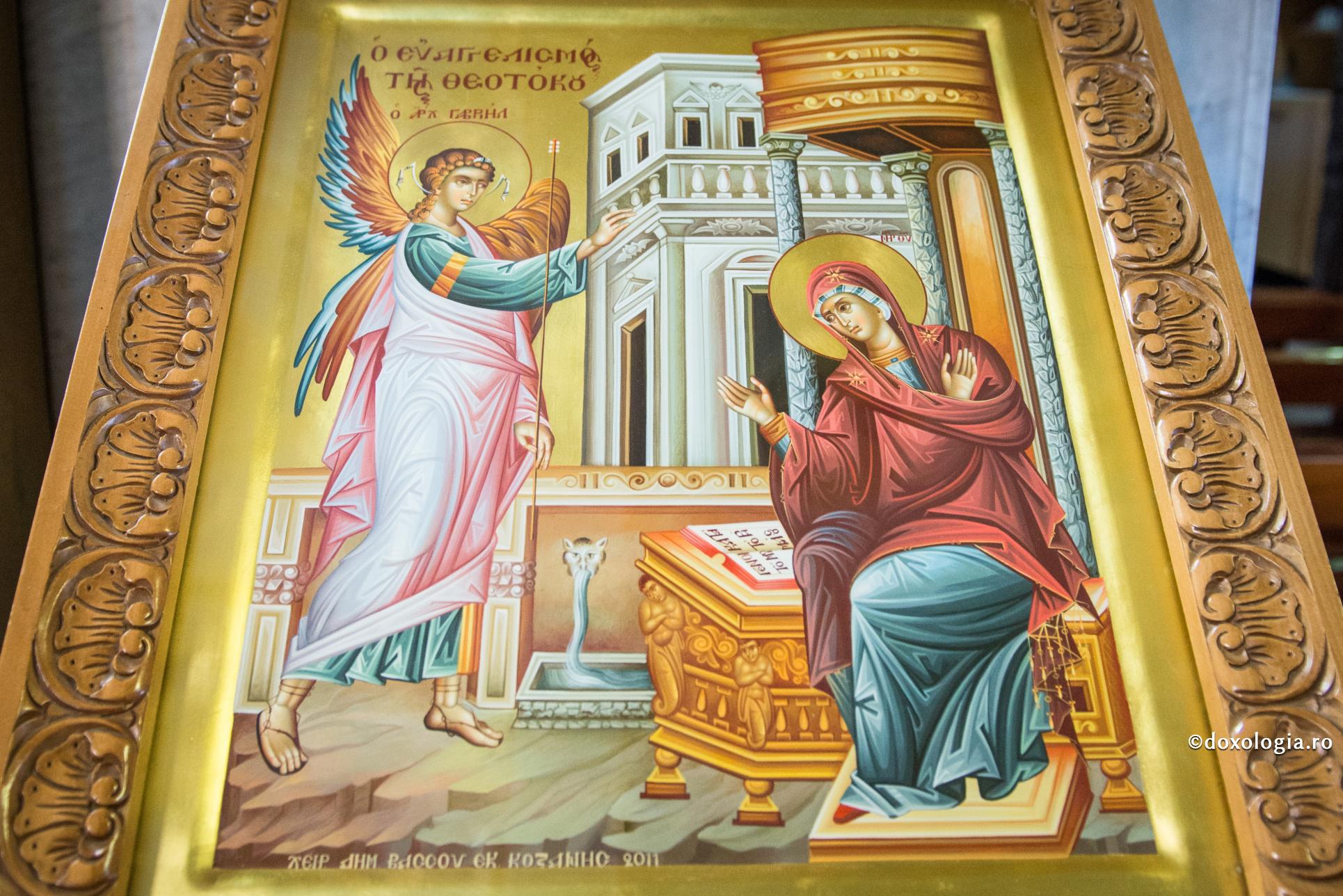 Virtuțile Maicii Domnului oglindite într-un gând, o întrebare și un răspuns