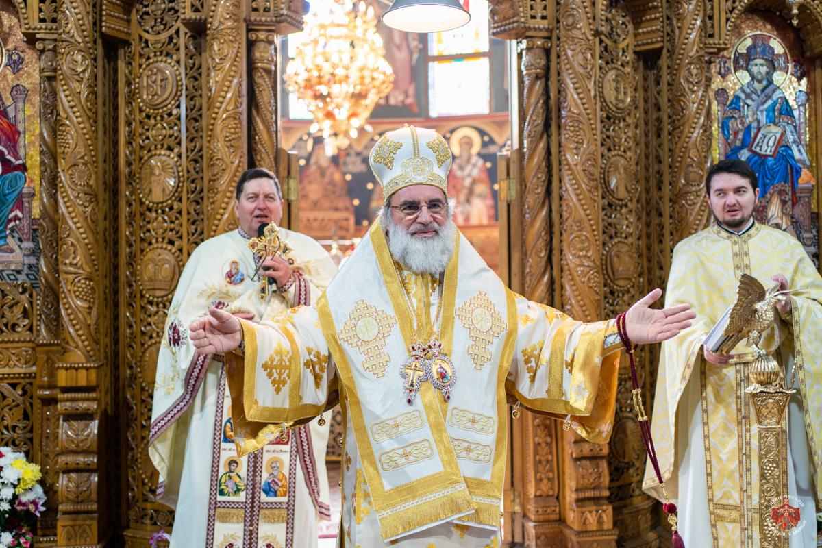 Liturghie arhierească la Biserica „Sfântul Dumitru” - Narcisa din Bacău