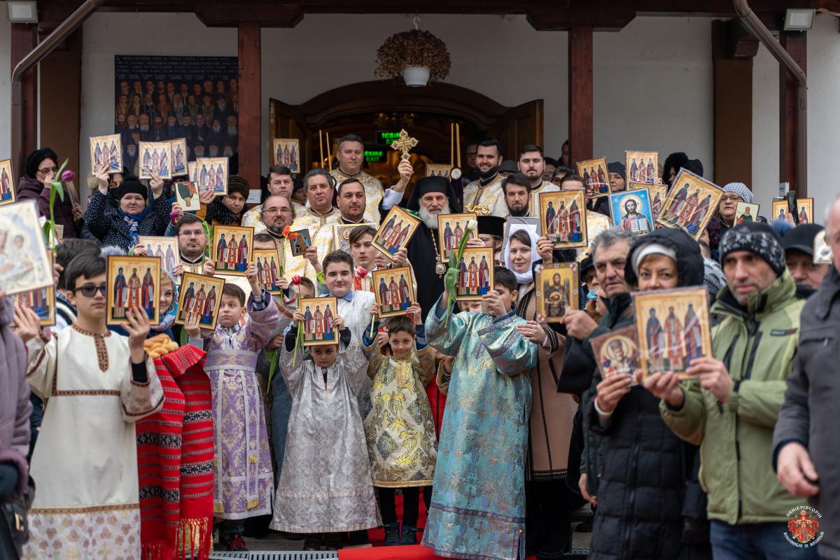 Slujire arhierească în Parohia „Sfinții Trei Ierarhi” din Bacău