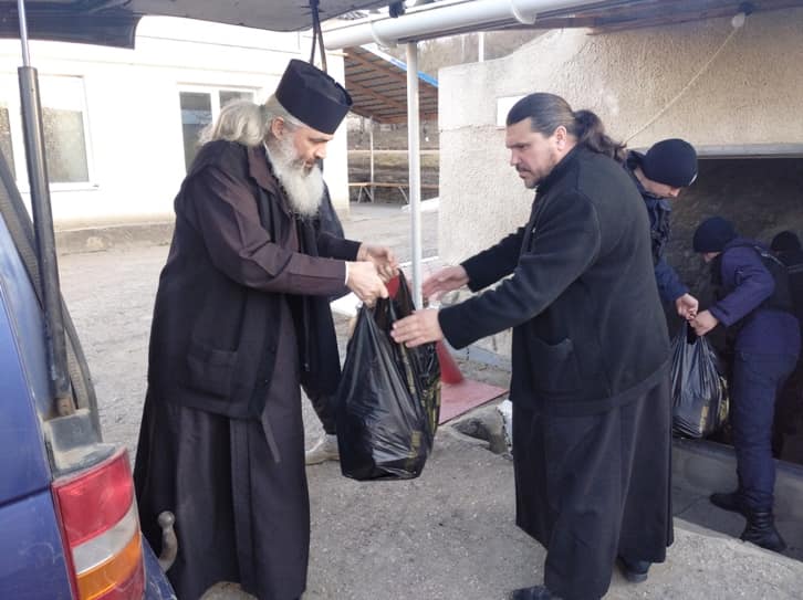 Alimente pentru refugiaţii ucraineni din partea Episcopiei de Bălți