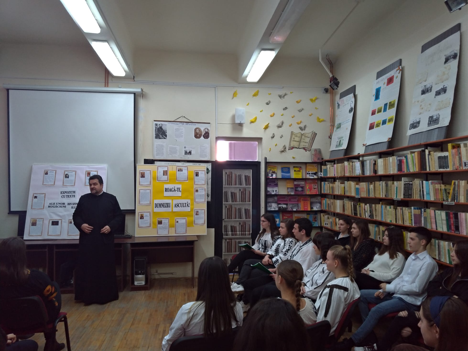 Alba Iulia: Expoziție cu texte, imne liturgice și artă culinară de post