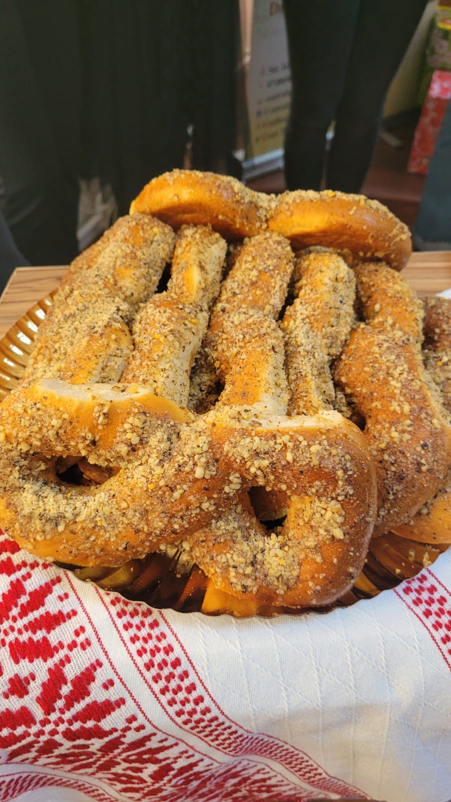 „Un mucenic și o lalea pentru bunicuța ta!”