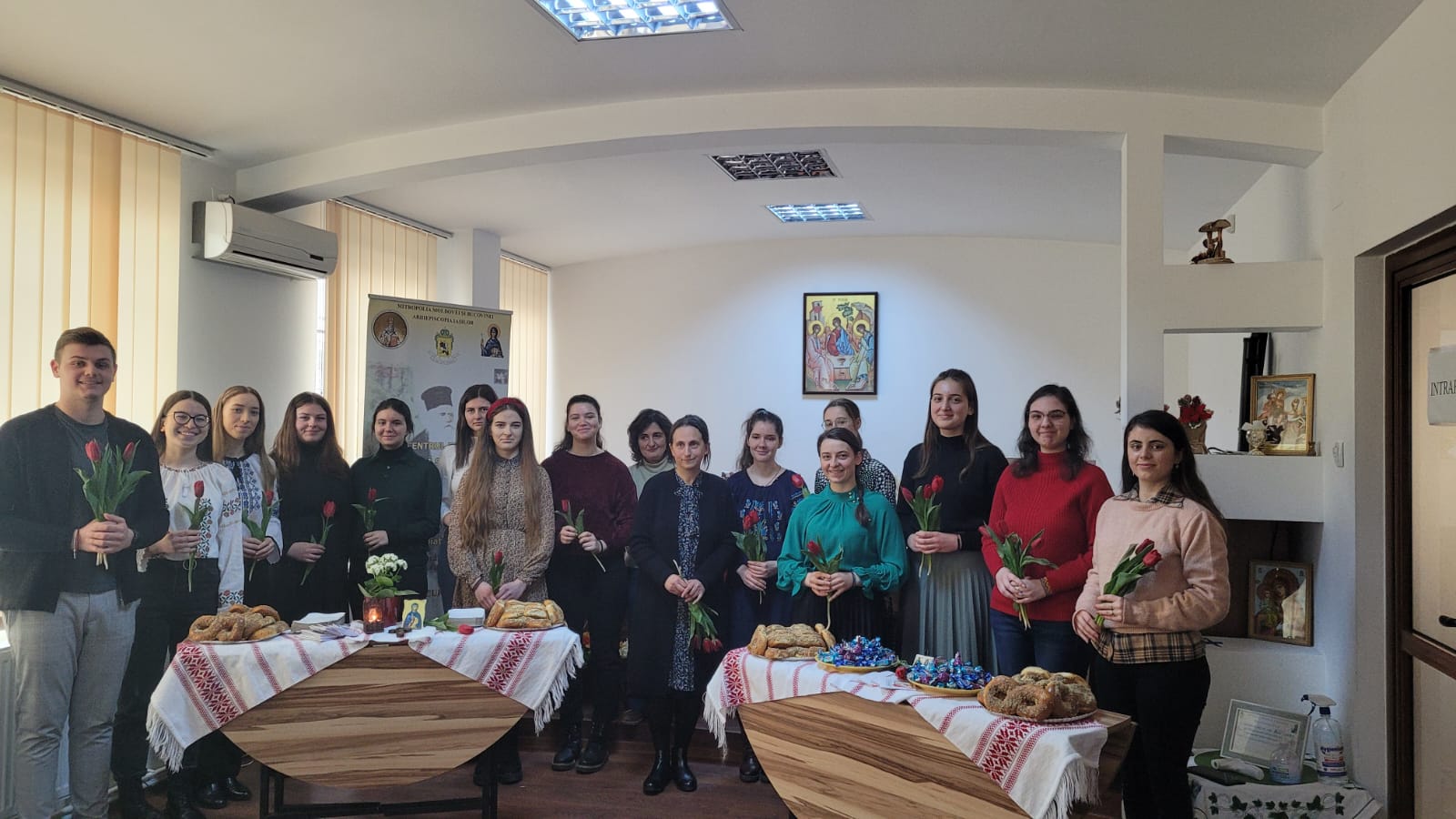 „Un mucenic și o lalea pentru bunicuța ta!”