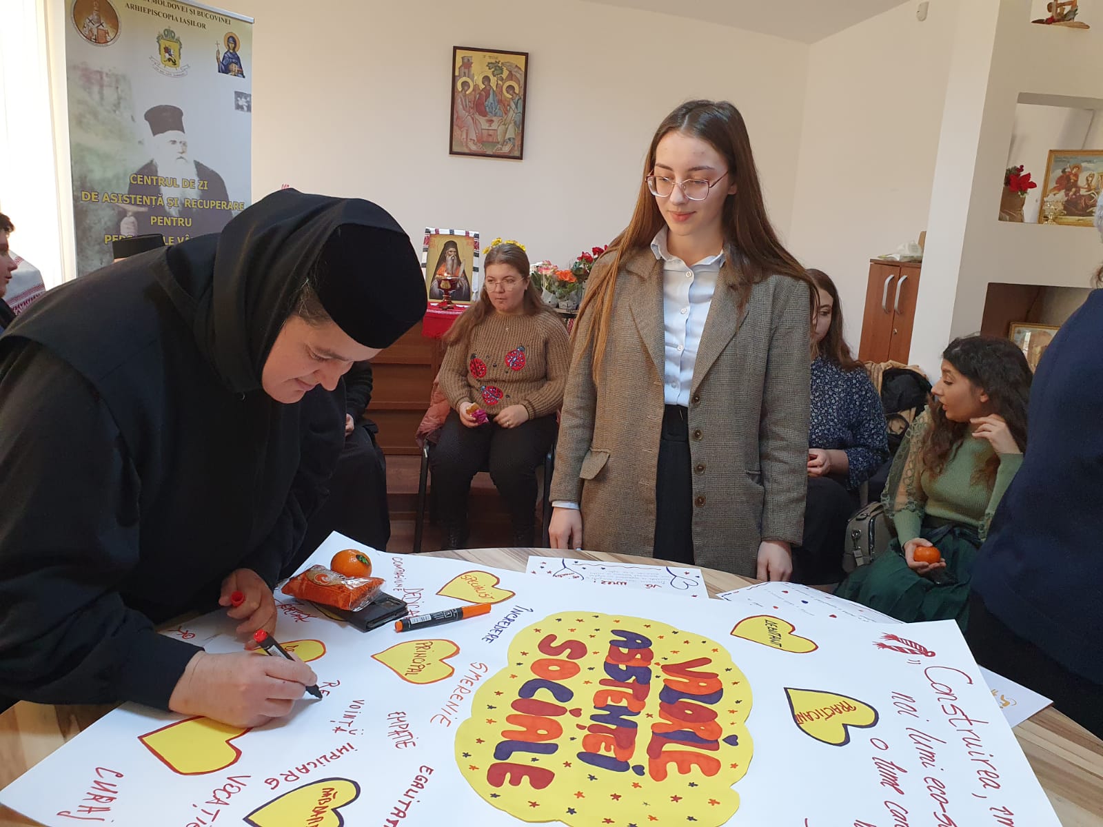 Ziua mondială a asistenței sociale, marcată la Iași de studenții teologi