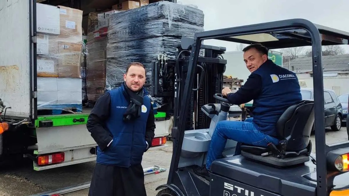 Ajutoarele Patriarhiei Române au ajuns la Chișinău și vor fi distribuite în centrele pentru refugiații ucraineni