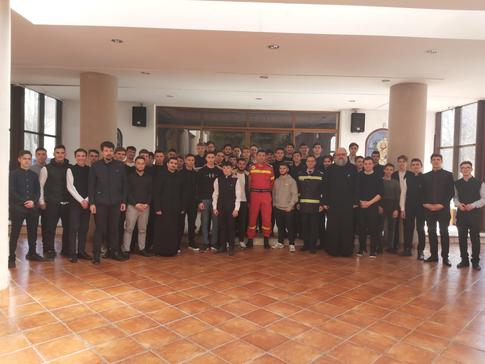 Elevii seminariști ieșeni au învățat cum să se comporte în situații de urgență