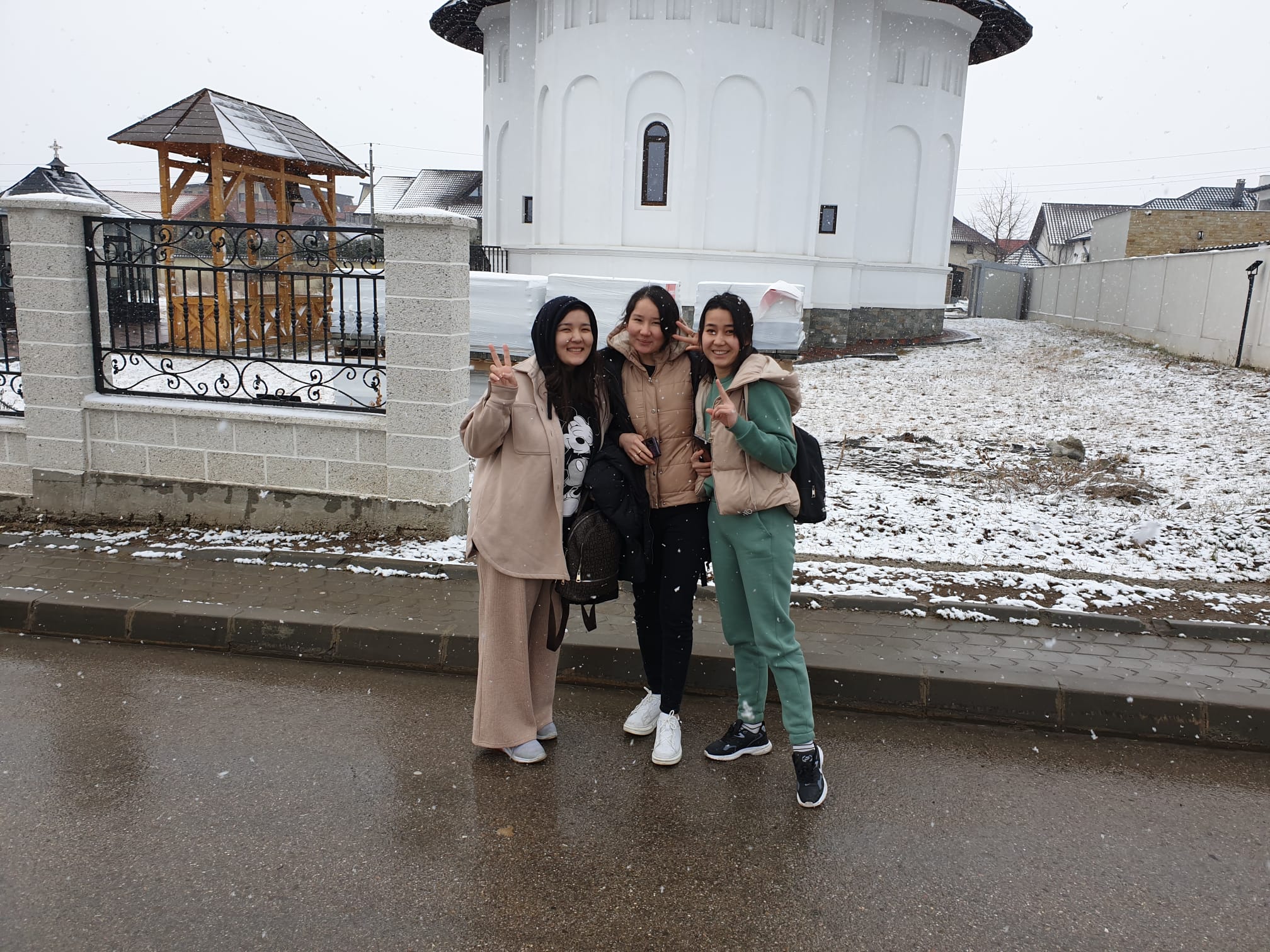 Preoții și comunitățile parohiale din Botoșani, în spijinul refugiaților din Ucraina