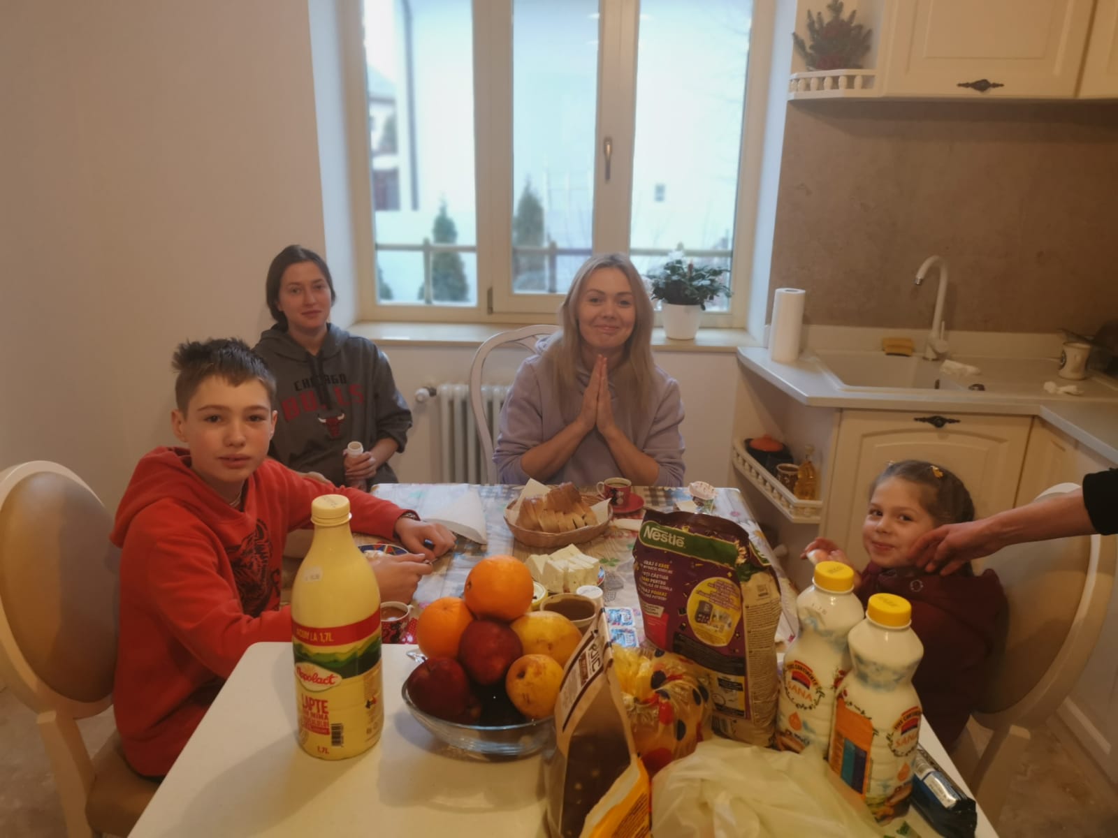 Preoții și comunitățile parohiale din Botoșani, în spijinul refugiaților din Ucraina