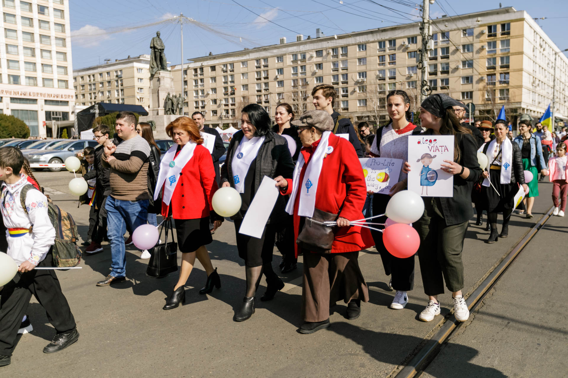 „Marșul pentru viață”, organizat în cinci municipii din Arhiepiscopia Iașilor. Solidaritate și pentru susținerea mamelor și copiilor refugiați din Ucraina