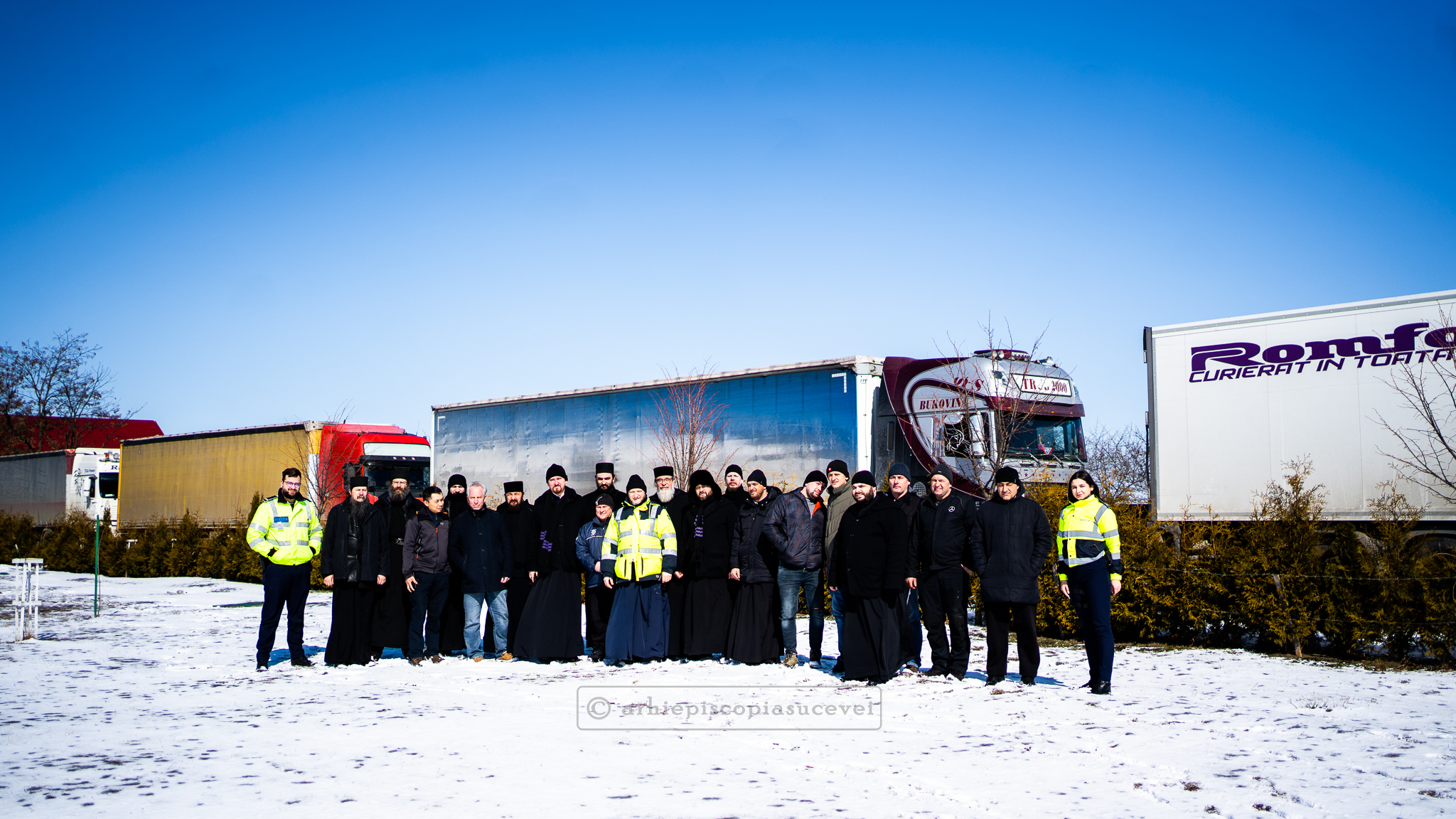 Un nou convoi umanitar din Arhiepiscopia Sucevei și Rădăuților a ajuns la Cernăuți