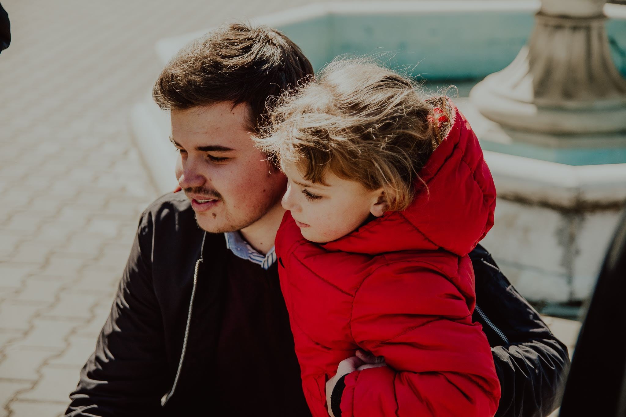 Voluntarii ASCOR Alba Iulia au oferit daruri copiilor refugiați, la Școala Gimnazială din Unirea