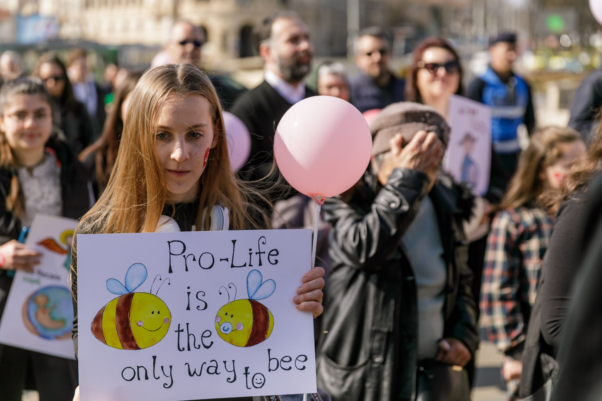 „Marșul pentru viață”, organizat în cinci municipii din Arhiepiscopia Iașilor. Solidaritate și pentru susținerea mamelor și copiilor refugiați din Ucraina