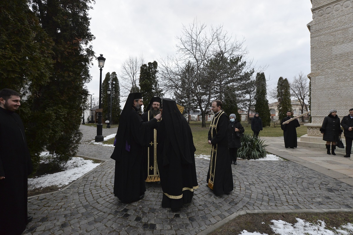 PS Părinte Nichifor Botoșăneanul, la slujba Canonului: „Adevărata pocăință nu înseamnă o învinovățire, ci hotărâre de a ne schimba viața”