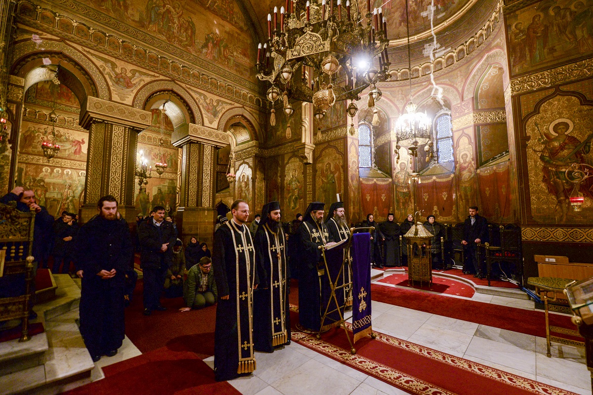 PS Părinte Nichifor Botoșăneanul, la slujba Canonului: „Adevărata pocăință nu înseamnă o învinovățire, ci hotărâre de a ne schimba viața”