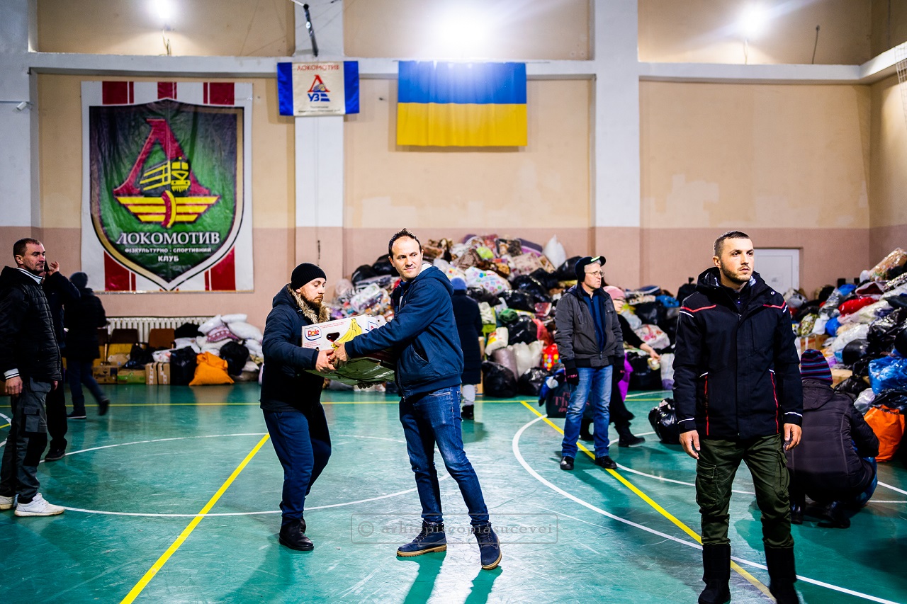 Un al treilea transport cu ajutoare umanitare din Arhiepiscopia Sucevei și Rădăuților a ajuns aseară în Ucraina