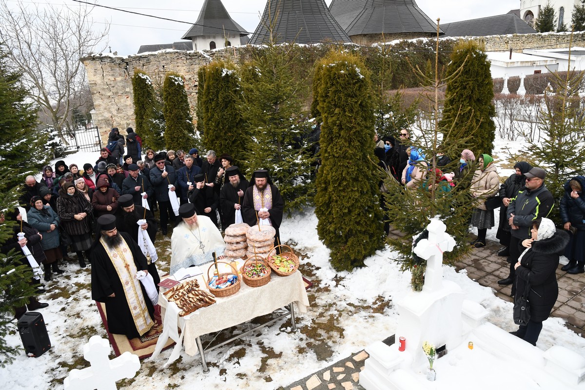 Parastas pentru ctitorii Mănăstirii Hadâmbu