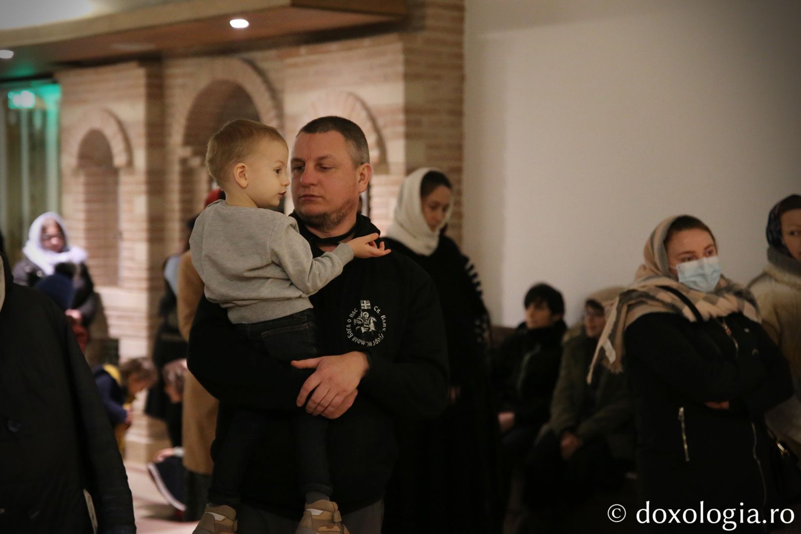 Sfânta Liturghie pentru refugiaţii ucraineni, în Duminica Ortodoxiei, la Ansamblul Mitropolitan din Iaşi