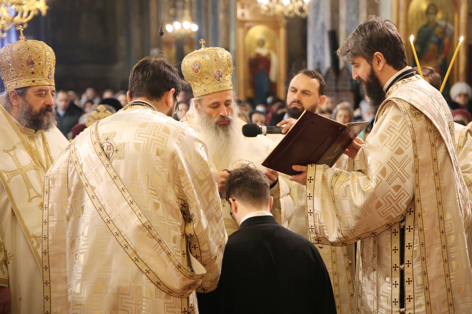 Doi ierarhi au slujit la Iași în prima Duminică din Postul Mare: „Ortodoxia este viața în Hristos”