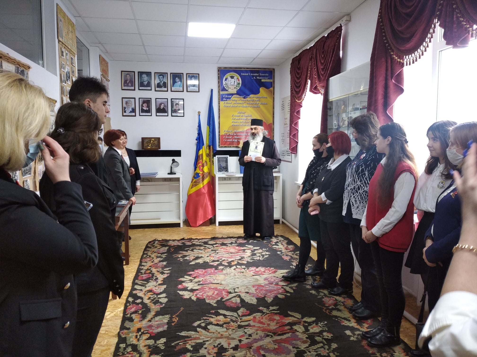 PS Antonie a înmânat o bursă „Mitropolit Visarion Puiu” unei eleve de la Liceul „Alexei Mateevici” din Donduşeni