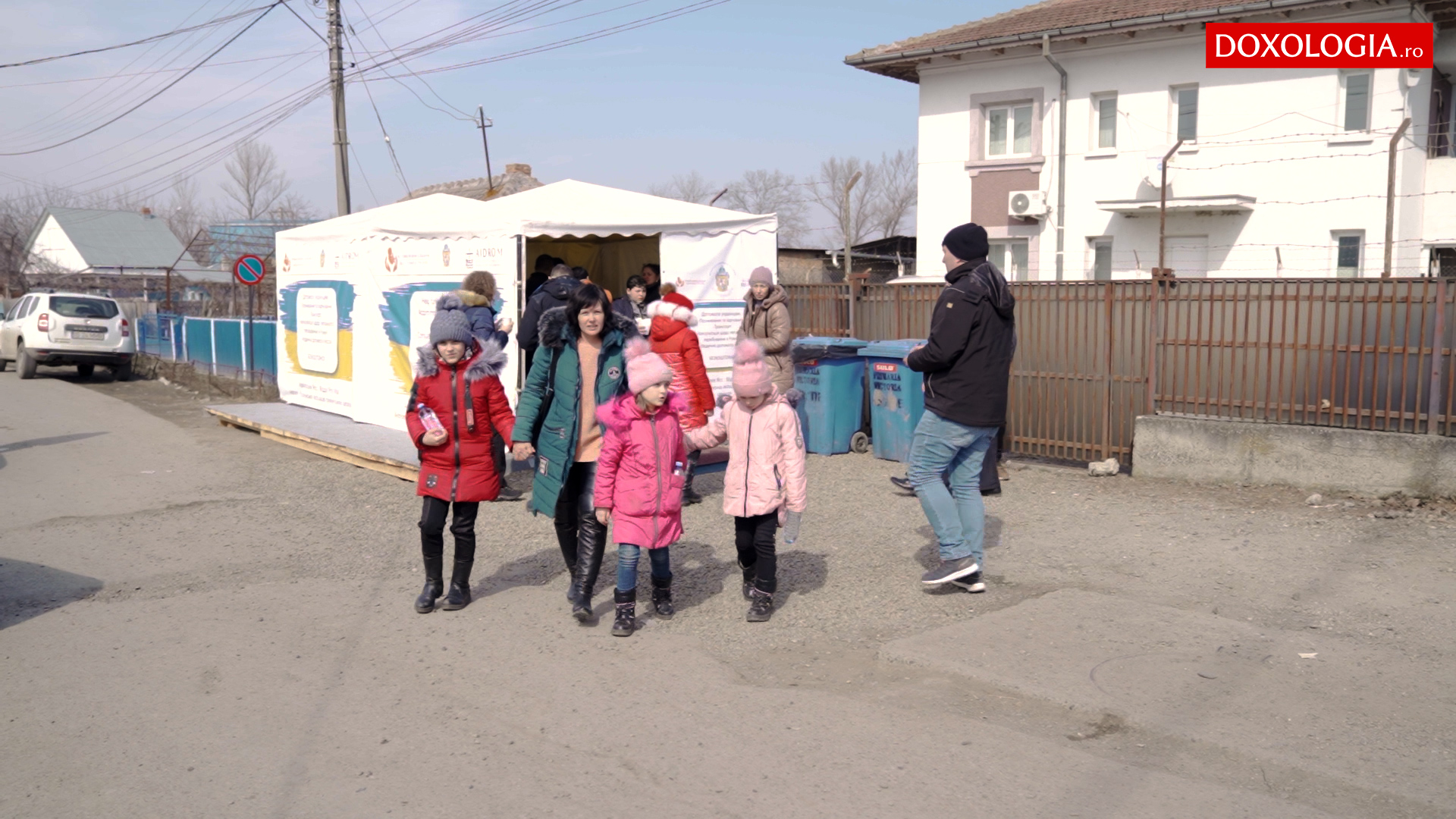 (Video) La vamă, grija pentru refugiați nu are hotare – oameni în sprijinul oamenilor