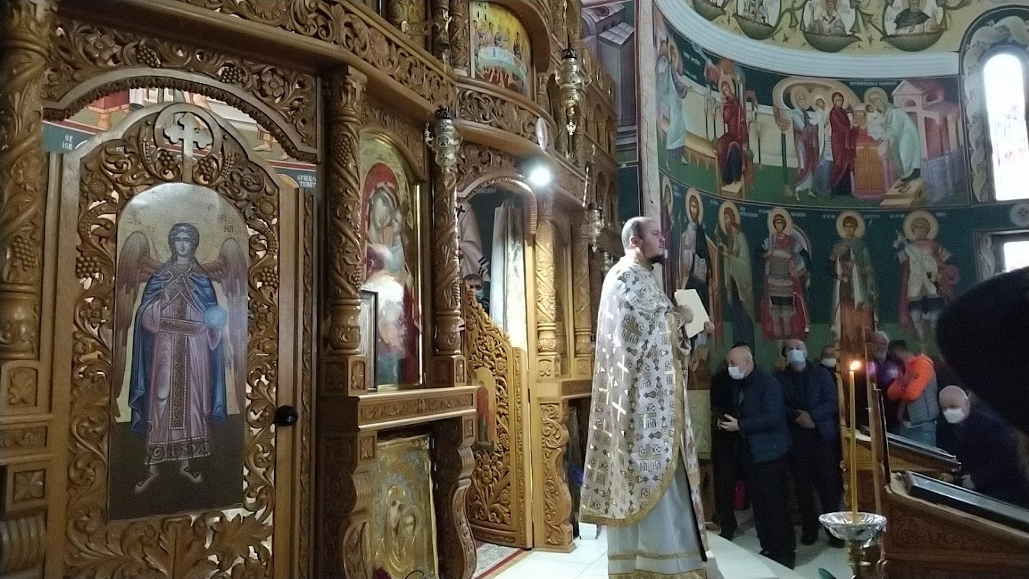 Concurs de poezie dedicat mamei, la Parohia „Sfântul Mare Mucenic Mina” din Buzău