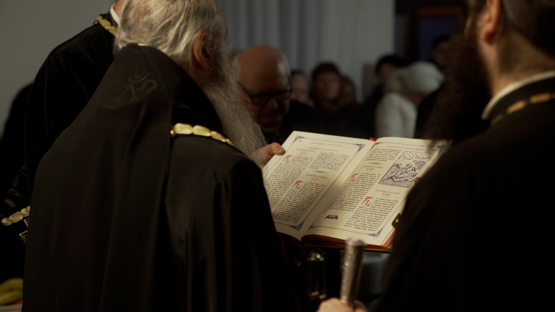 Slujbă arhierească și sfințire de casă socială la Parohia „Sf. Varvara” din Șorogari