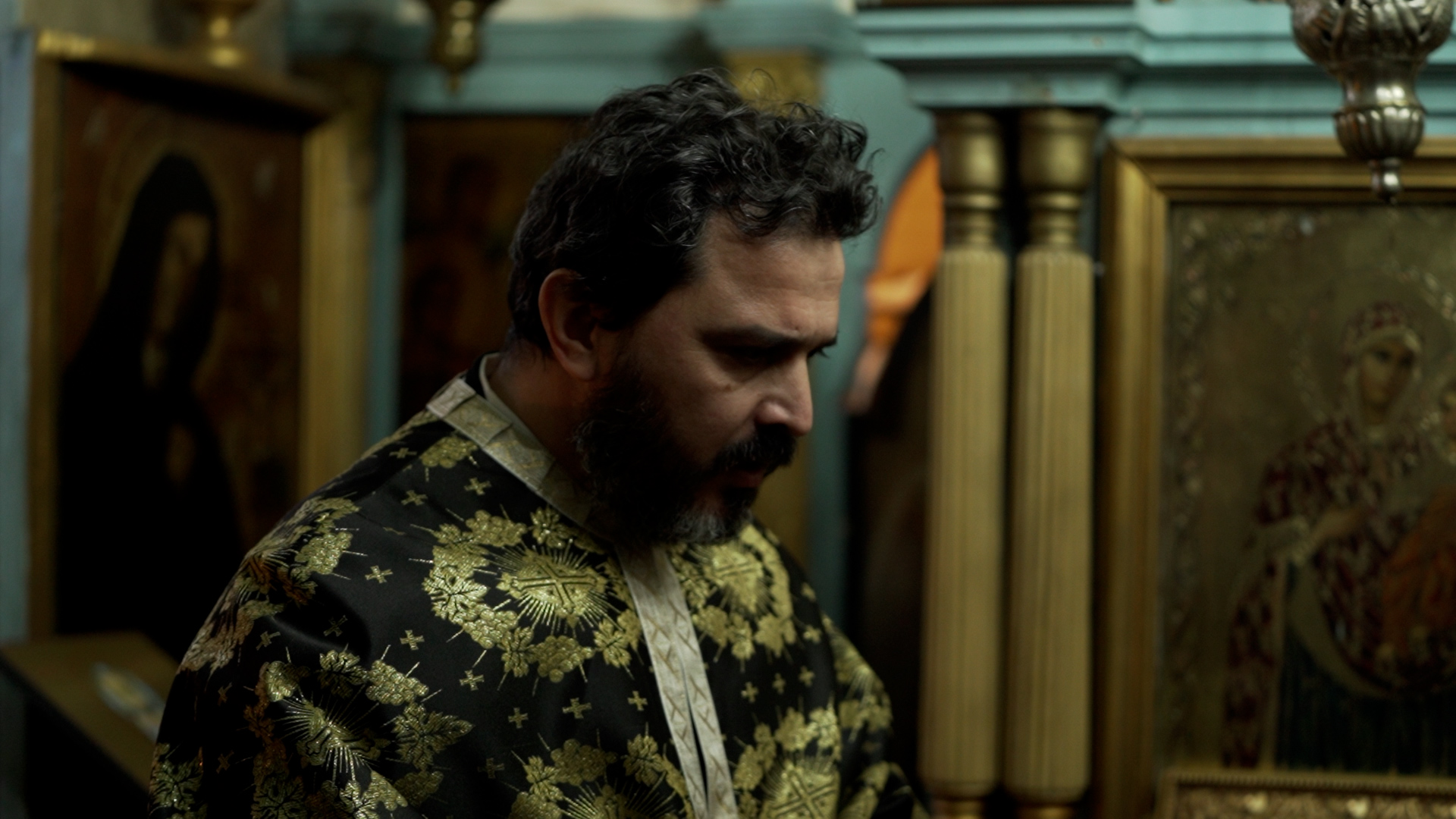 Slujbă arhierească și sfințire de casă socială la Parohia „Sf. Varvara” din Șorogari