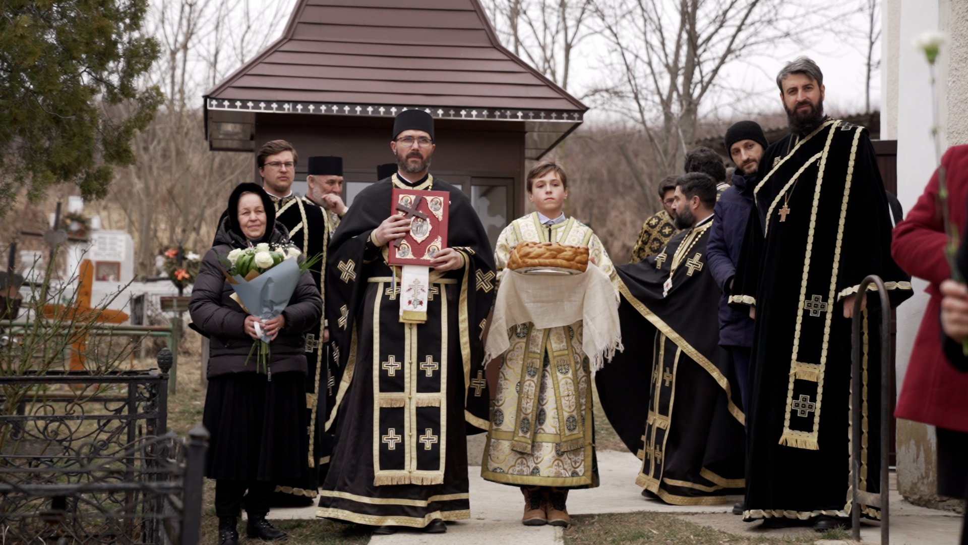 Slujbă arhierească și sfințire de casă socială la Parohia „Sf. Varvara” din Șorogari