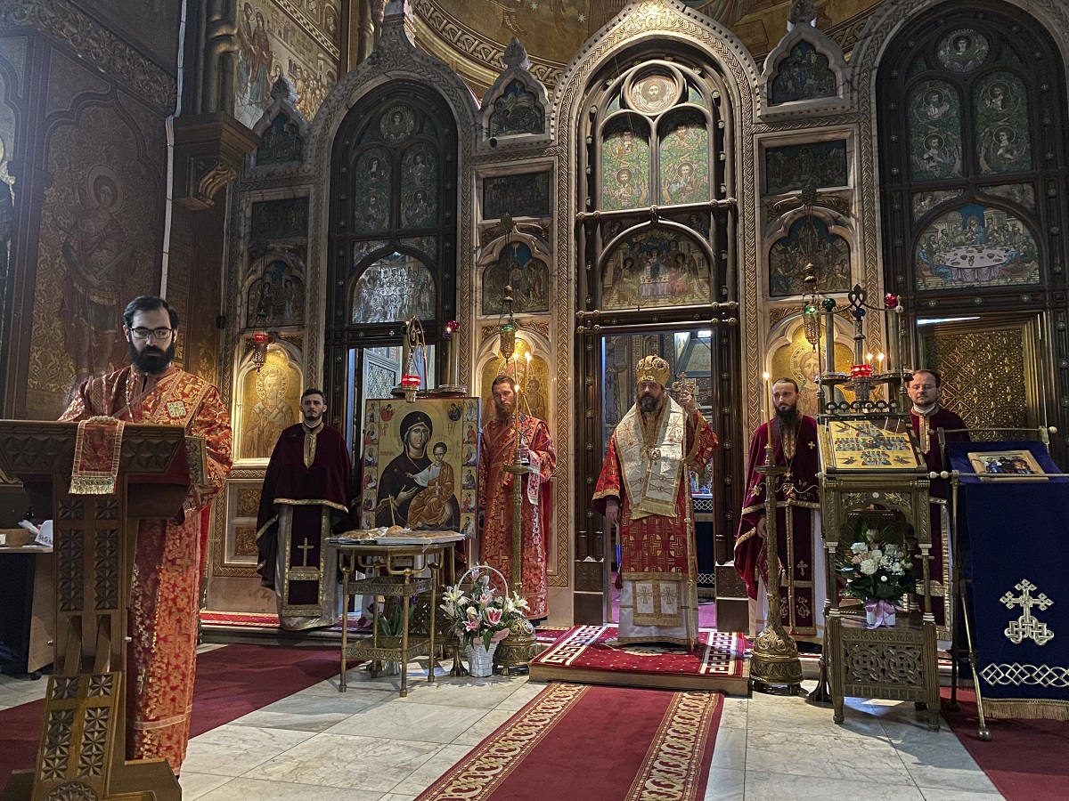 PS Părinte Nichifor Botoșăneanul, la slujba Canonului: „Adevărata pocăință nu înseamnă o învinovățire, ci hotărâre de a ne schimba viața”