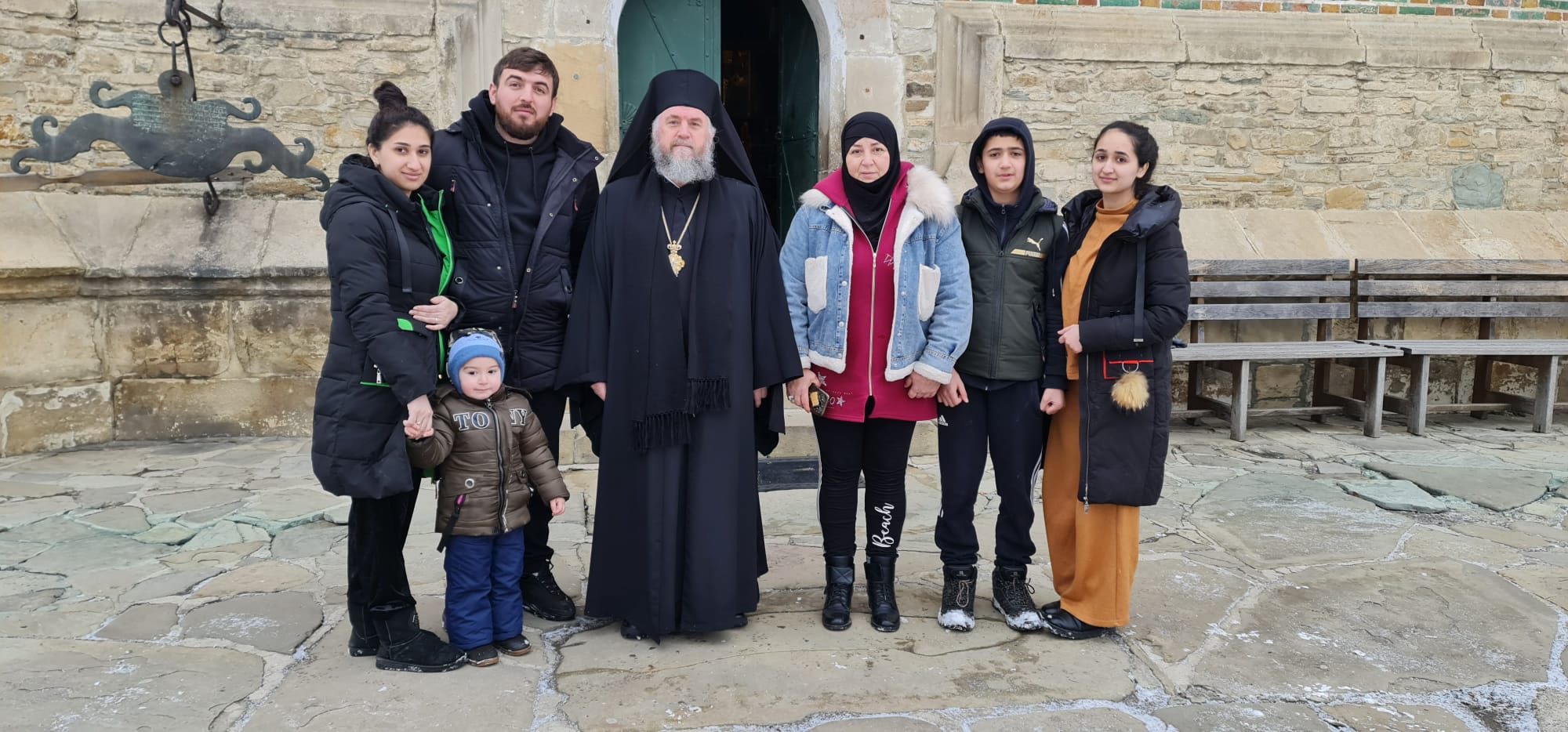 Mănăstirea Neamț, alături de cei care fug de război: adăpost și suport pentru refugiații ucraineni