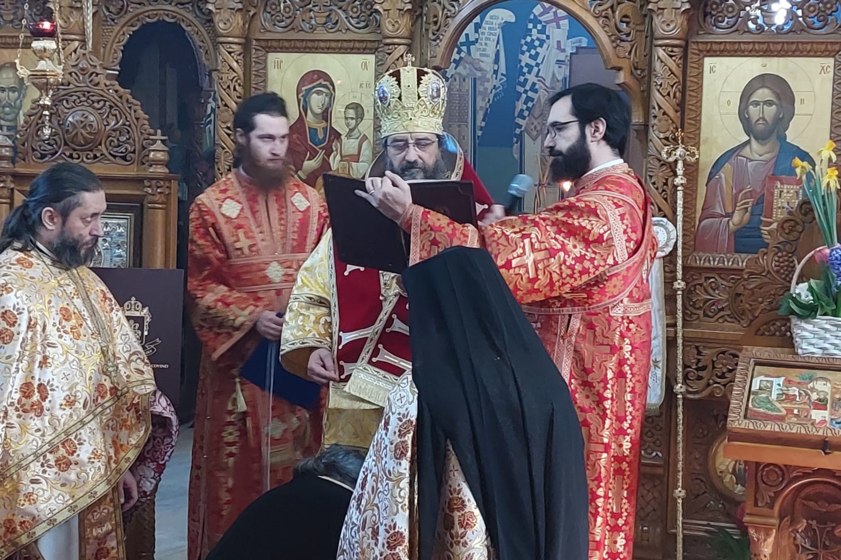 Liturghie arhierească la Mănăstirea „Piatra Sfântă” – Tărâța